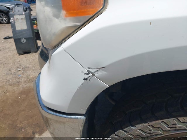 5TFUW5F16HX595145 Toyota Tundra Sr5 5.7l V8