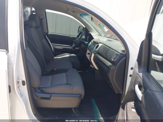 5TFUW5F16HX595145 Toyota Tundra Sr5 5.7l V8