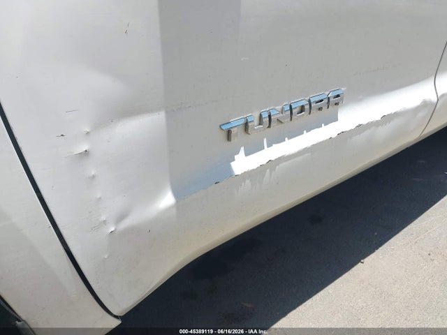 5TFUW5F16HX595145 Toyota Tundra Sr5 5.7l V8