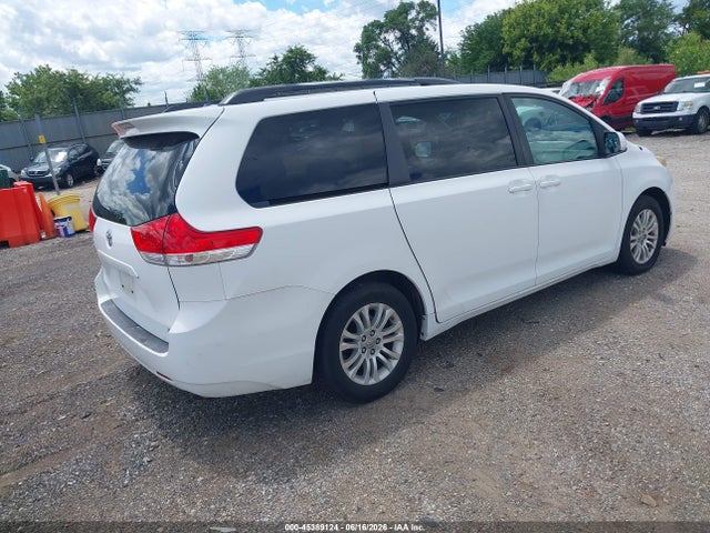 Auction sale of the 2011 Toyota Sienna Xle V6, vin: 5TDYK3DCXBS127969, lot number: 45389124