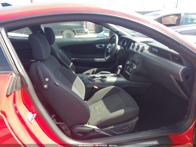 45389203 :رقم المزاد ، 1FA6P8CF1N5144046 vin ، 2022 Ford Mustang Gt Fastback مزاد بيع