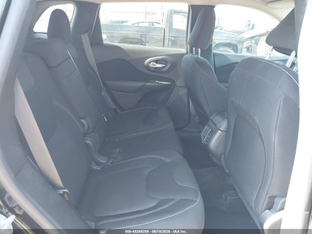 Jeep Cherokee Latitude 2016 1C4PJMCS8GW300764 Image 8