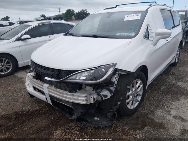 Auction sale of the 2020 Chrysler Pacifica Touring L, vin: 2C4RC1BG7LR271453, lot number: 45389226