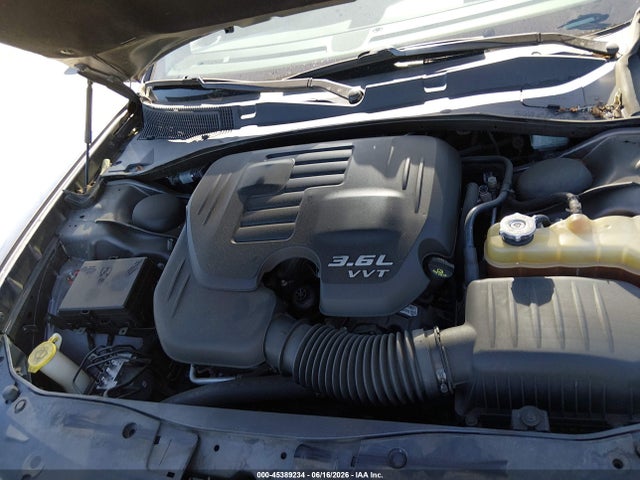 2C3CDXHG1JH176679 Dodge Charger Sxt Plus Rwd