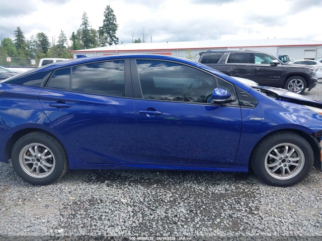 Toyota Prius Four 2016 JTDKARFU6G3526419 Image 14