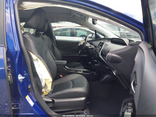 Toyota Prius Four 2016 JTDKARFU6G3526419 Image 18