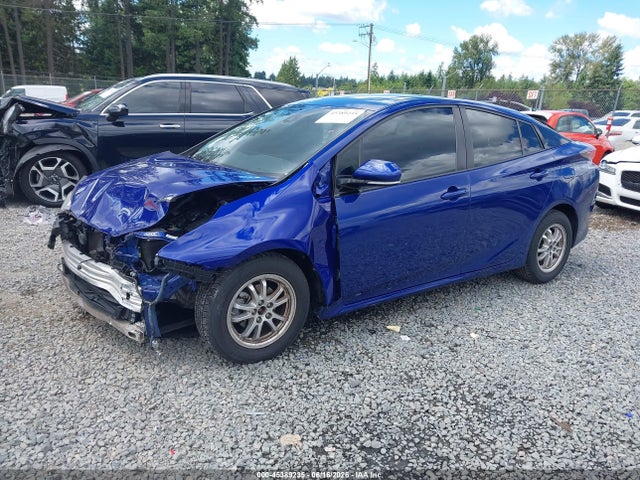 Toyota Prius Four 2016 JTDKARFU6G3526419 Image 2