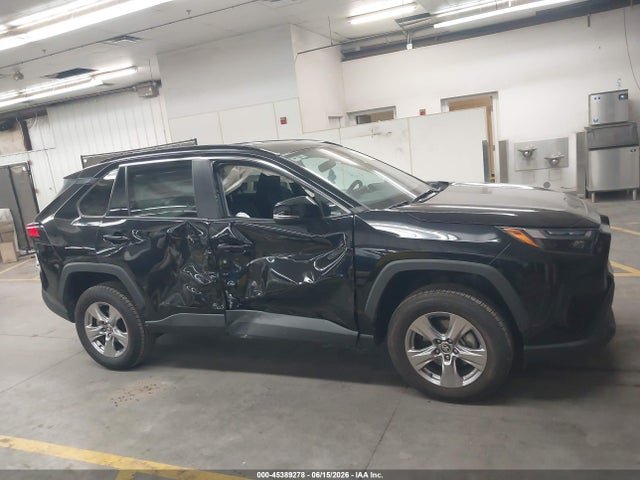 2T3W1RFV1NW206686 Toyota Rav4 Xle