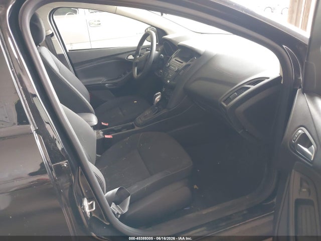 45389305 :رقم المزاد ، 1FADP3F27GL383764 vin ، 2016 Ford Focus Se مزاد بيع