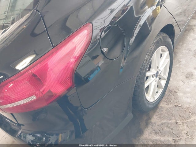 45389305 :رقم المزاد ، 1FADP3F27GL383764 vin ، 2016 Ford Focus Se مزاد بيع