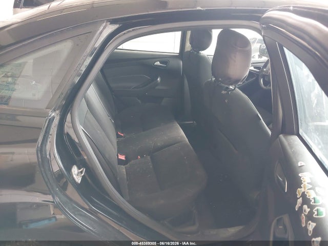 45389305 :رقم المزاد ، 1FADP3F27GL383764 vin ، 2016 Ford Focus Se مزاد بيع