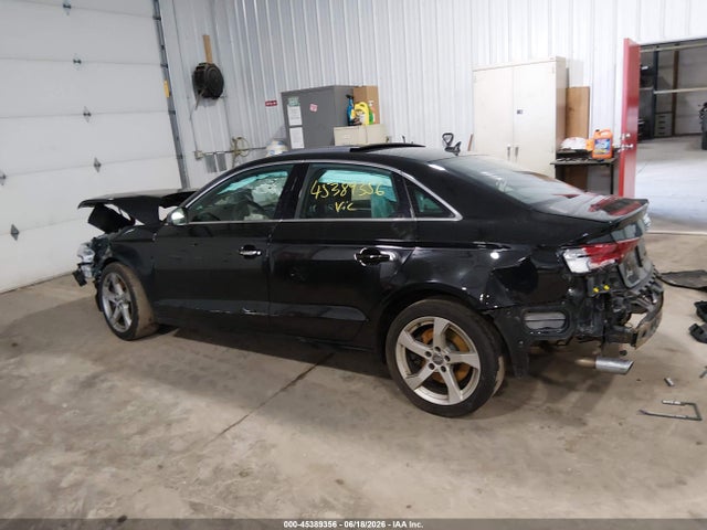 45389356 :رقم المزاد ، WAUBEGFF1KA088128 vin ، 2019 Audi A3 45 Premium مزاد بيع