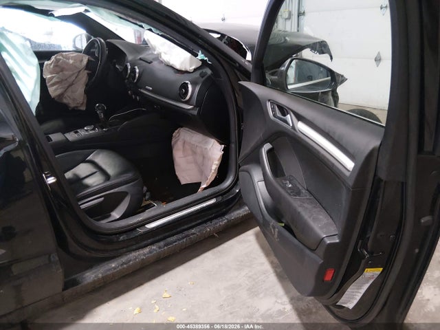 45389356 :رقم المزاد ، WAUBEGFF1KA088128 vin ، 2019 Audi A3 45 Premium مزاد بيع