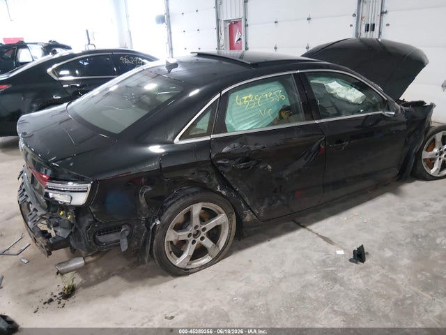 45389356 :رقم المزاد ، WAUBEGFF1KA088128 vin ، 2019 Audi A3 45 Premium مزاد بيع