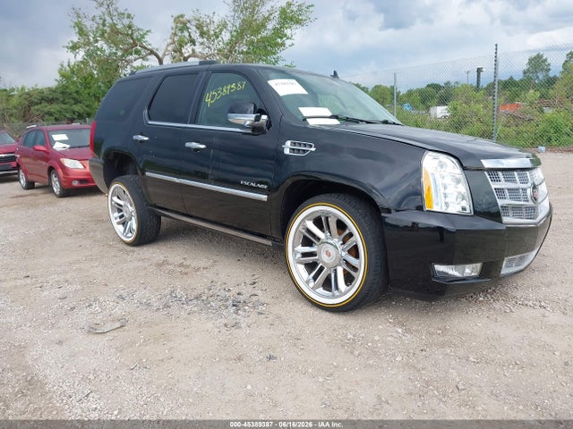 2014 Cadillac Escalade Platinum მანქანა იყიდება აუქციონზე, vin: 1GYS4DEF0ER131475, აუქციონის ნომერი: 45389387