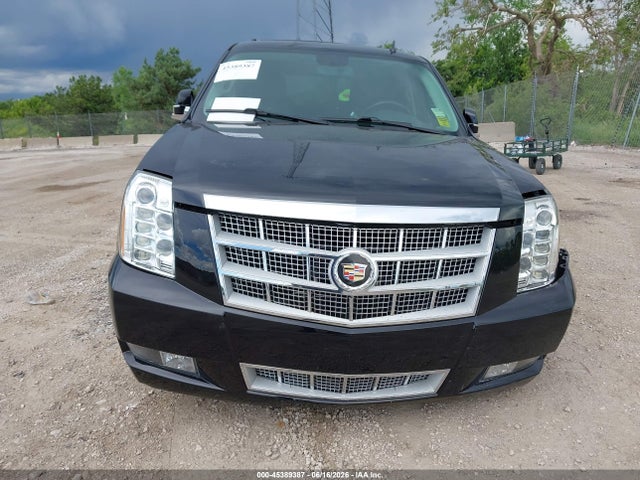 2014 Cadillac Escalade Platinum მანქანა იყიდება აუქციონზე, vin: 1GYS4DEF0ER131475, აუქციონის ნომერი: 45389387
