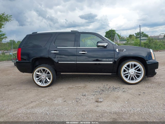 2014 Cadillac Escalade Platinum მანქანა იყიდება აუქციონზე, vin: 1GYS4DEF0ER131475, აუქციონის ნომერი: 45389387