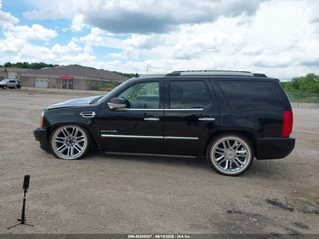 2014 Cadillac Escalade Platinum მანქანა იყიდება აუქციონზე, vin: 1GYS4DEF0ER131475, აუქციონის ნომერი: 45389387