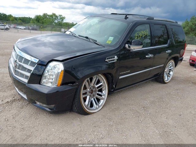 2014 Cadillac Escalade Platinum მანქანა იყიდება აუქციონზე, vin: 1GYS4DEF0ER131475, აუქციონის ნომერი: 45389387