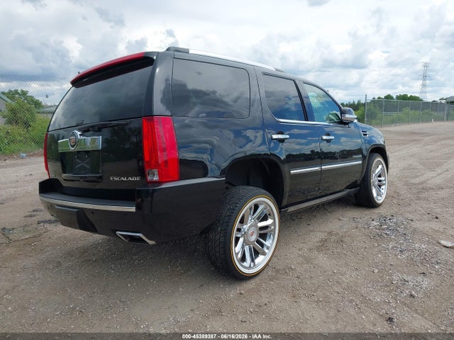 2014 Cadillac Escalade Platinum მანქანა იყიდება აუქციონზე, vin: 1GYS4DEF0ER131475, აუქციონის ნომერი: 45389387