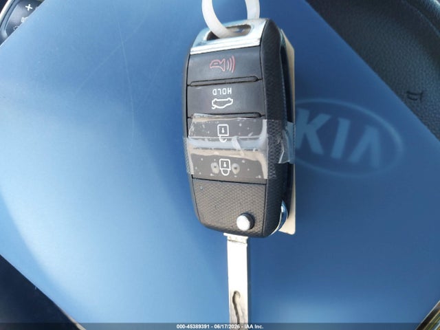 KIA Optima S 2018 5XXGT4L30JG246226 Image 11