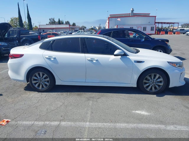 KIA Optima S 2018 5XXGT4L30JG246226 Image 13
