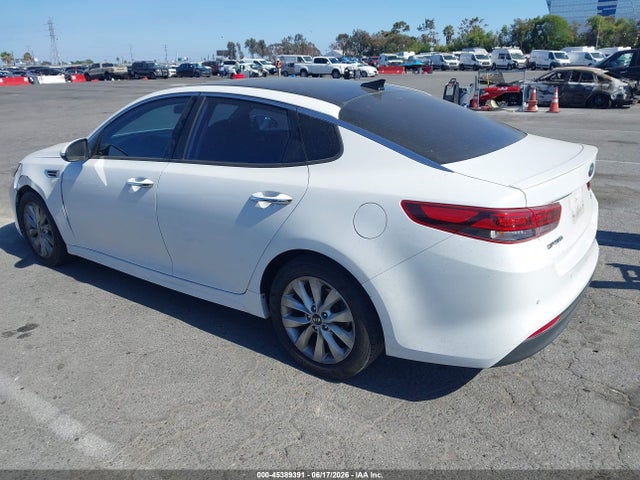 KIA Optima S 2018 5XXGT4L30JG246226 Image 3