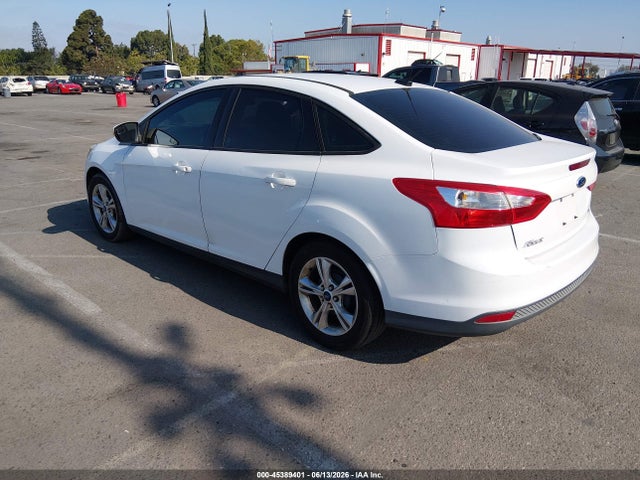 Ford FOCUS SE 2014 1FADP3F25EL150690 Image 3