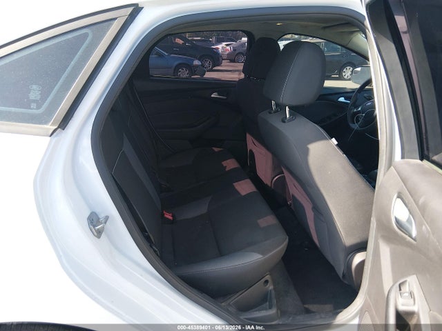 Ford FOCUS SE 2014 1FADP3F25EL150690 Image 8