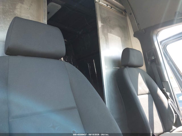WD4PF1CD6KP147196 Mercedes-Benz Sprinter 2500 High Roof V6