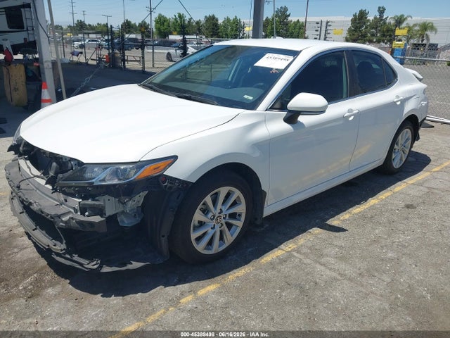 Toyota CAMRY LE 2024 4T1C11AK5RU907618 Image 2