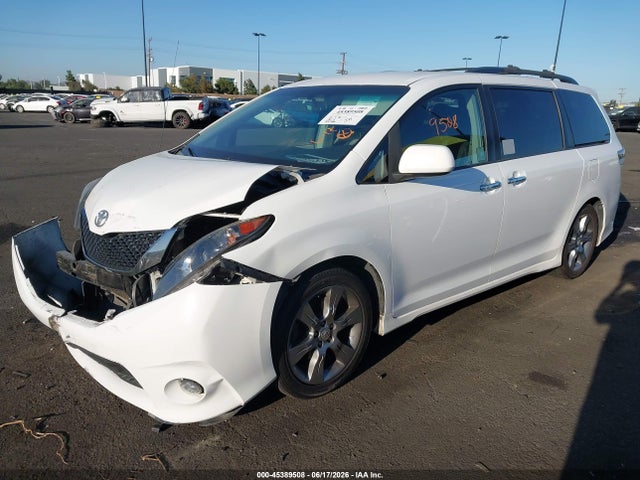 5TDXK3DC9ES492028 Toyota Sienna Se 8 Passenger