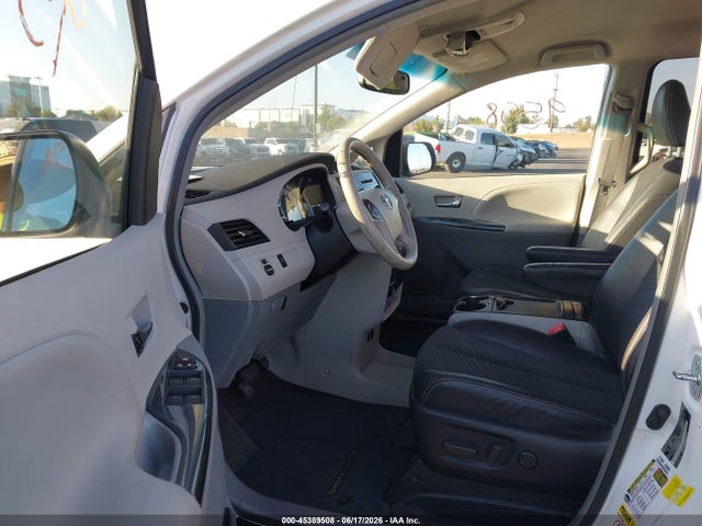 5TDXK3DC9ES492028 Toyota Sienna Se 8 Passenger