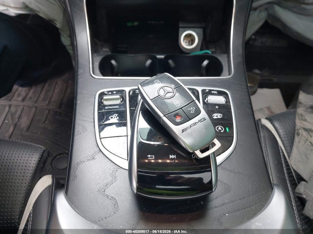 2019 Mercedes-benz Amg C 63 S მანქანა იყიდება აუქციონზე, vin: WDDWJ8HB9KF838190, აუქციონის ნომერი: 45389517
