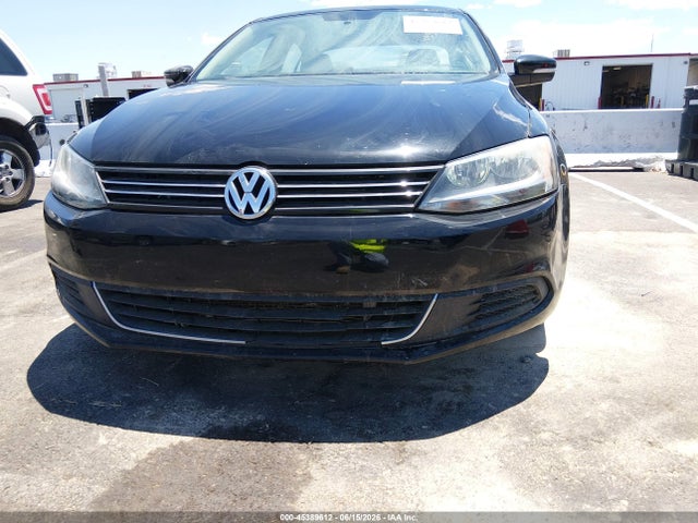 3VWD17AJ1EM377663 Volkswagen Jetta 1.8t Se