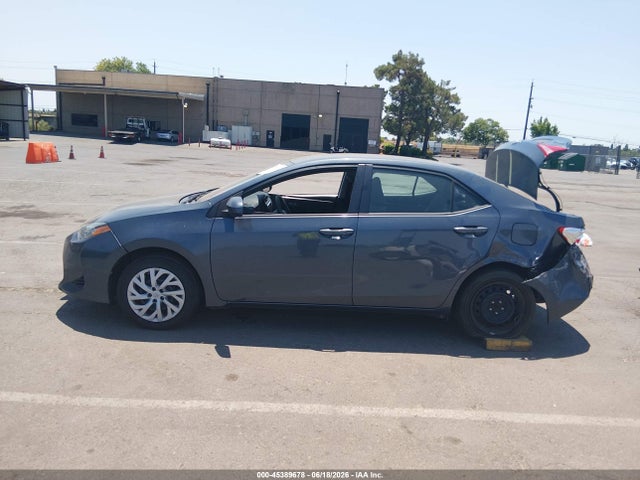 Toyota COROLLA LE 2017 5YFBURHE2HP633456 Image 14
