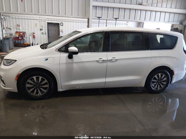 Chrysler Pacifica Hybrid Touring L 2023 2C4RC1L77PR575760 Image 17