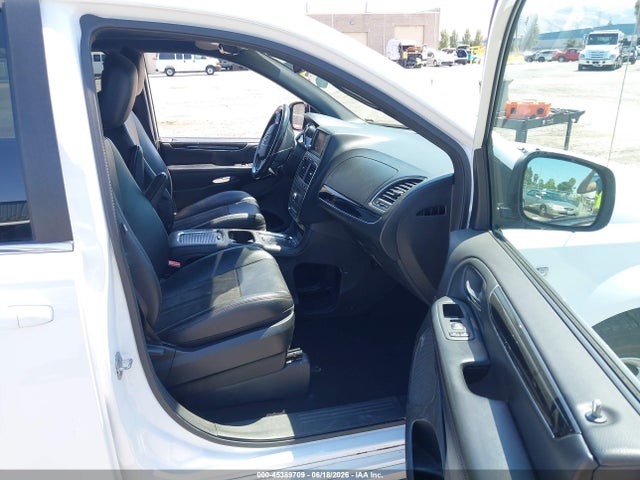 2C4RDGCGXKR802836 Dodge Grand Caravan Sxt 35th Anniversary Edition