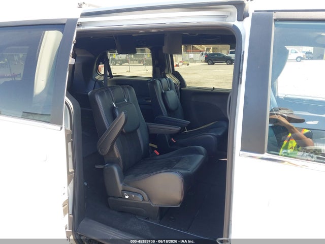2C4RDGCGXKR802836 Dodge Grand Caravan Sxt 35th Anniversary Edition