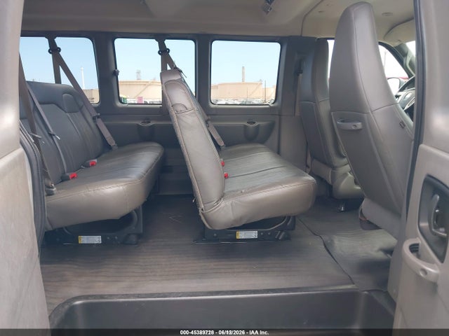 Chevrolet Express 2500 Ls 2018 1GAWGEFG6J1302047 Image 8