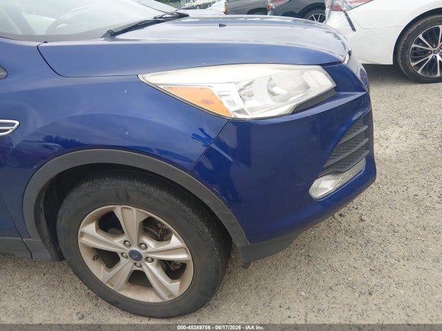 1FMCU9GX8FUA09566 Ford ESCAPE SE