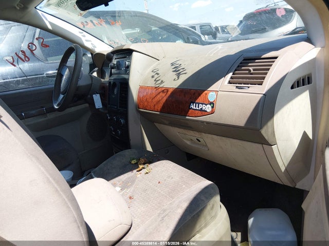 45389814 :رقم المزاد ، 2A8HR44H18R151617 vin ، 2008 Chrysler Town & Country Lx مزاد بيع