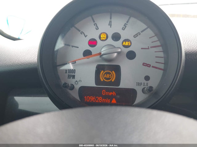 2011 Mini Cooper Clubman მანქანა იყიდება აუქციონზე, vin: WMWZF3C54BTX82154, აუქციონის ნომერი: 45389865