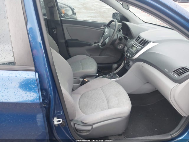 2017 Hyundai Accent Se მანქანა იყიდება აუქციონზე, vin: KMHCT4AE5HU275711, აუქციონის ნომერი: 45389954