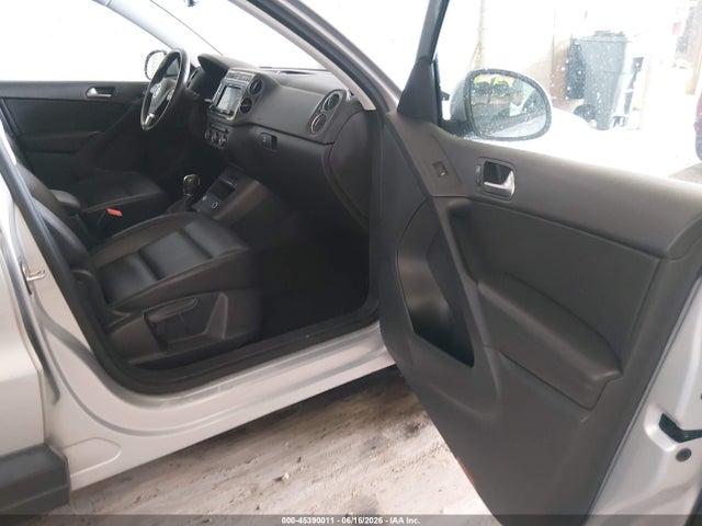 Aukcja sprzedaży 2017 Volkswagen Tiguan 2.0t/2.0t S, vin: WVGAV7AX2HK022930, numer aukcji: 45390011