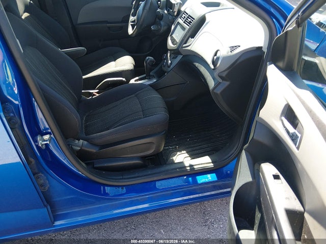 45390067 :رقم المزاد ، 1G1JC5SH8G4128798 vin ، 2016 Chevrolet Sonic Lt Auto مزاد بيع