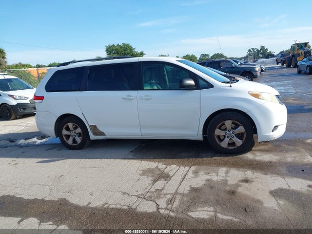 Aukcja sprzedaży 2011 Toyota Sienna Le V6, vin: 5TDKK3DC2BS054862, numer aukcji: 45390074