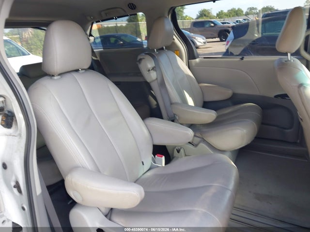 Aukcja sprzedaży 2011 Toyota Sienna Le V6, vin: 5TDKK3DC2BS054862, numer aukcji: 45390074
