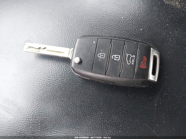 KIA Sorento 2.4l L 2018 5XYPG4A37JG427505 Image 11