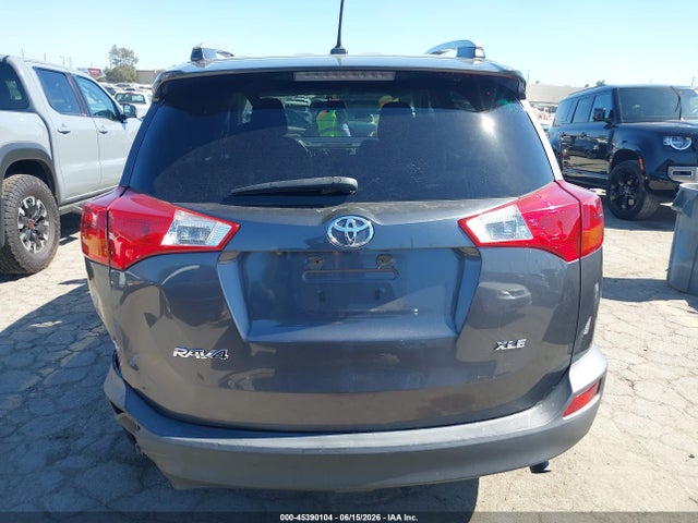 2T3WFREV3EW088207 Toyota Rav4 Xle